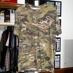 Under Armour Scent Control Forest Camo Shirt (Size Medium)